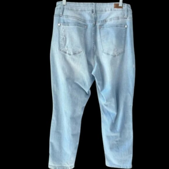 Judy Blue Distressed Boyfriend Jeans - Picture 2 of 5